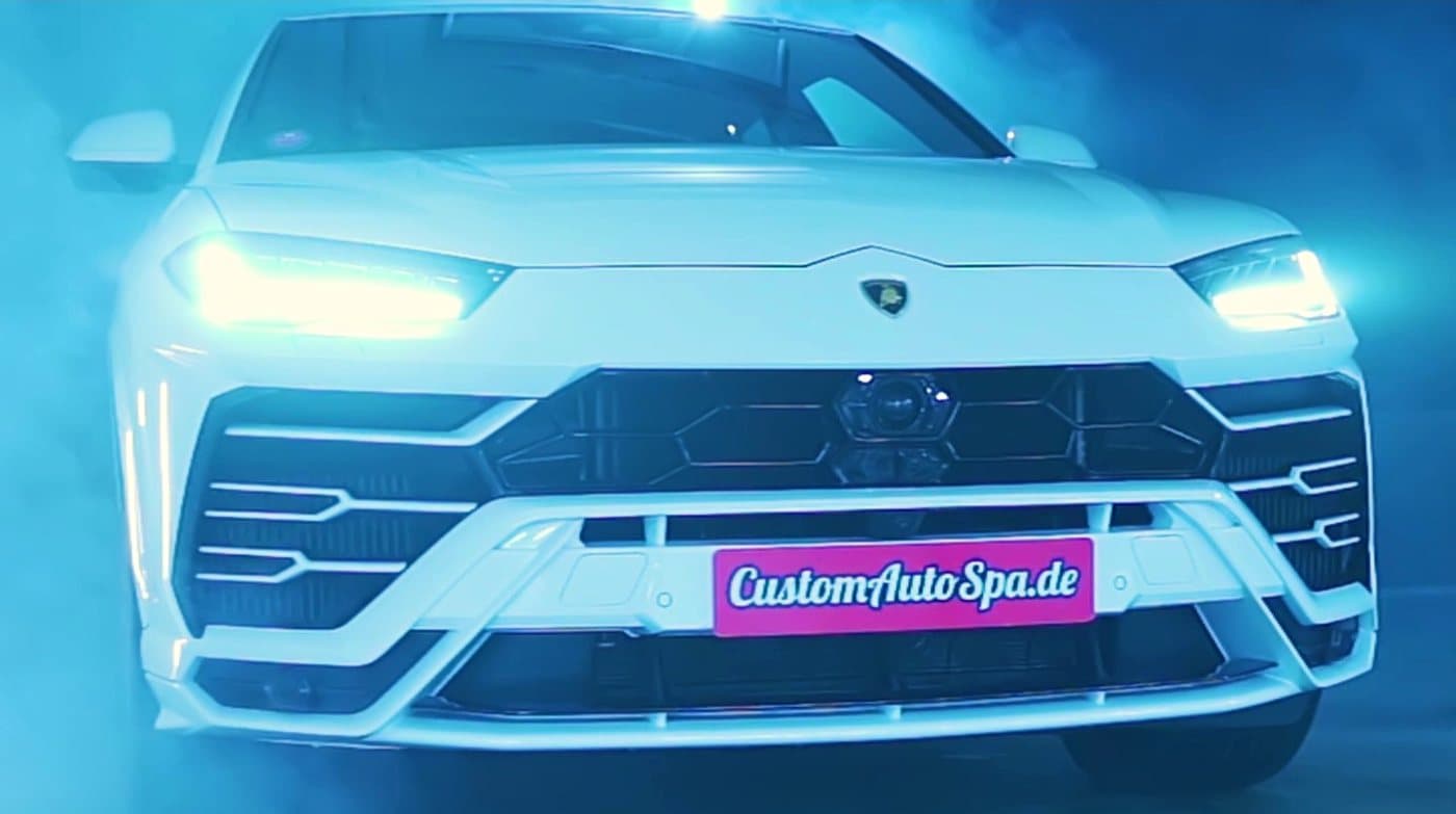 Versiegelter Lamborghini mit Hochglanz - Custom Autospa Berlin